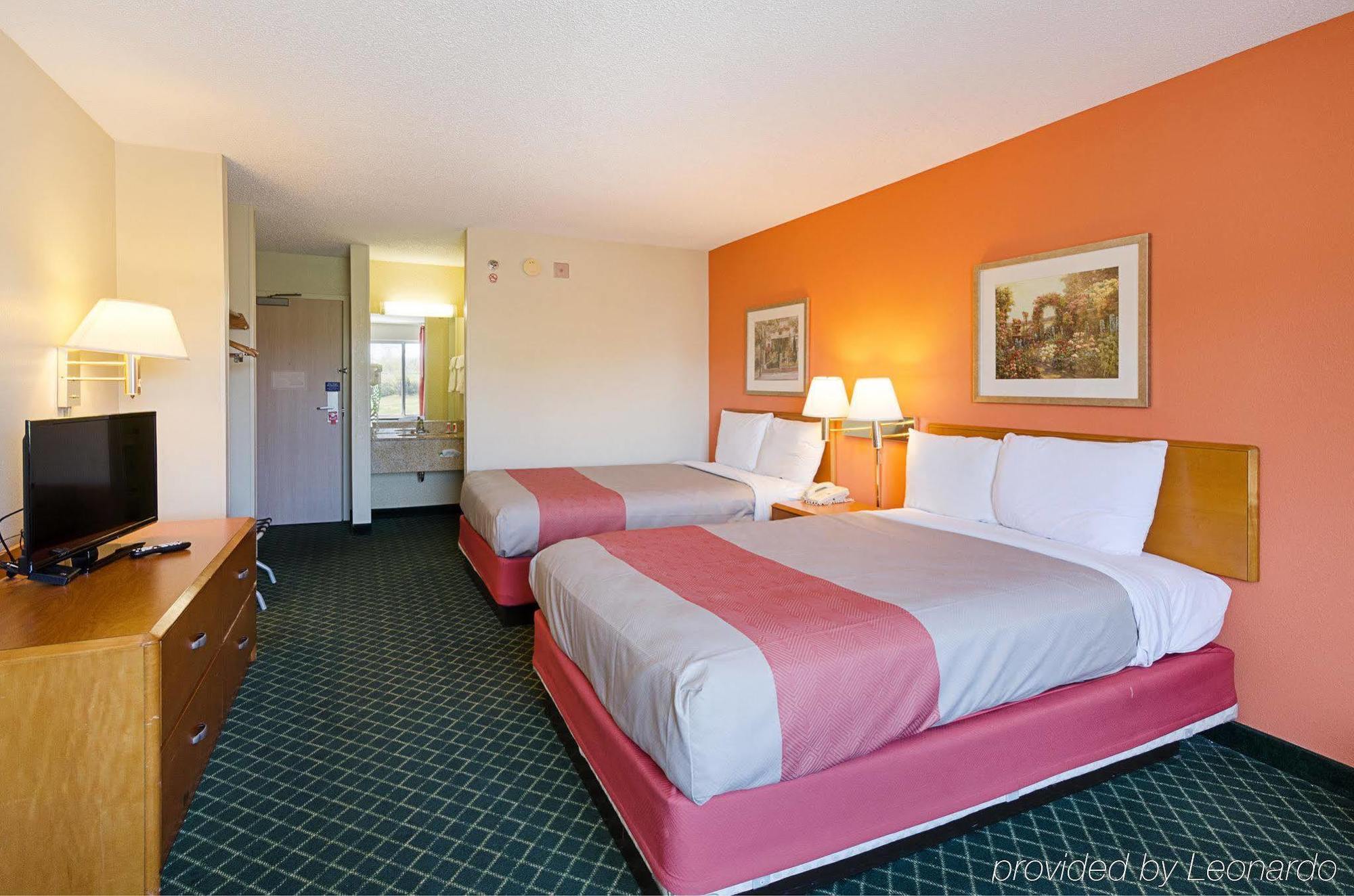 Econo Lodge Inn & Suites Johnson City Exteriér fotografie