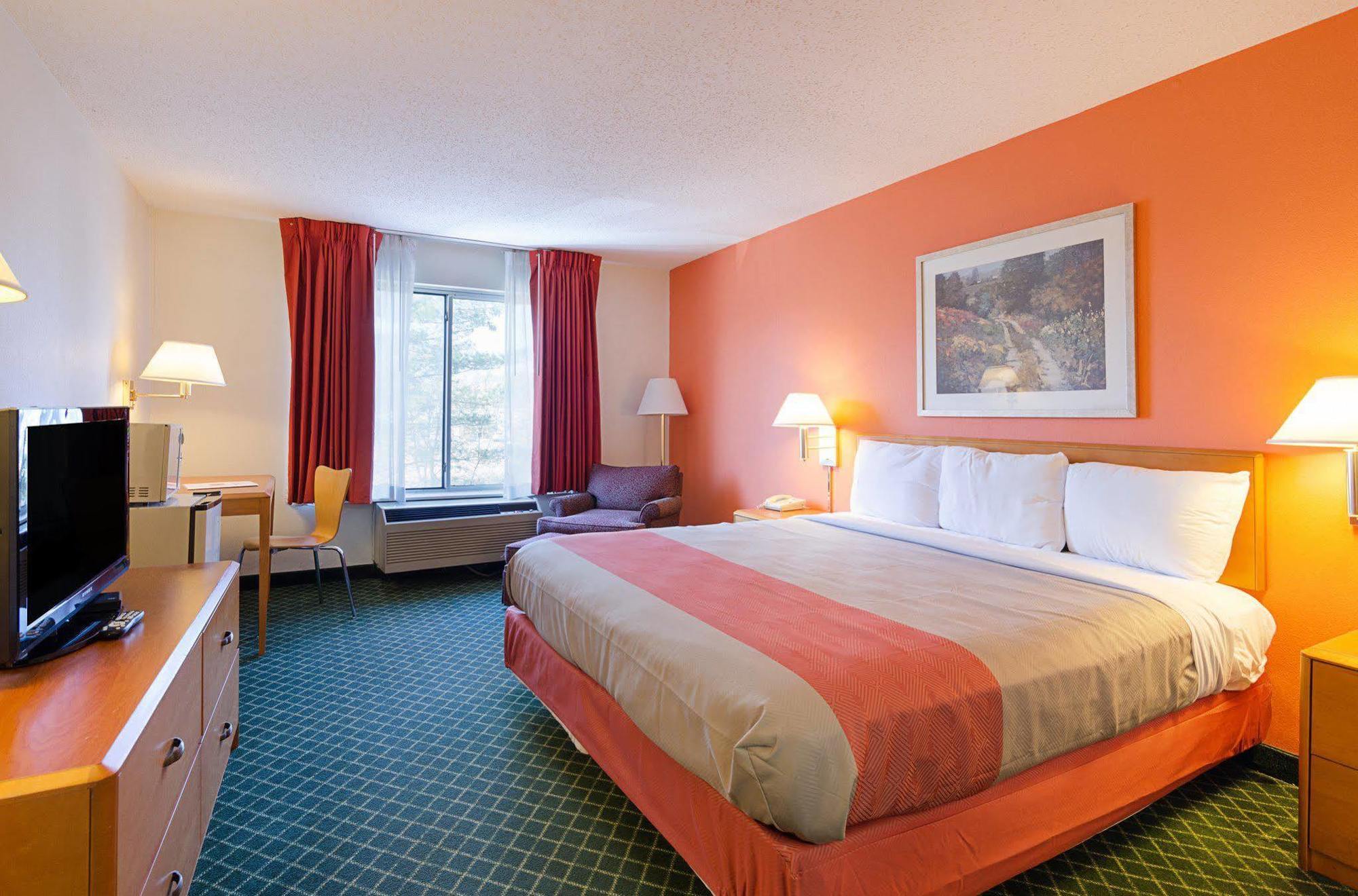 Econo Lodge Inn & Suites Johnson City Exteriér fotografie