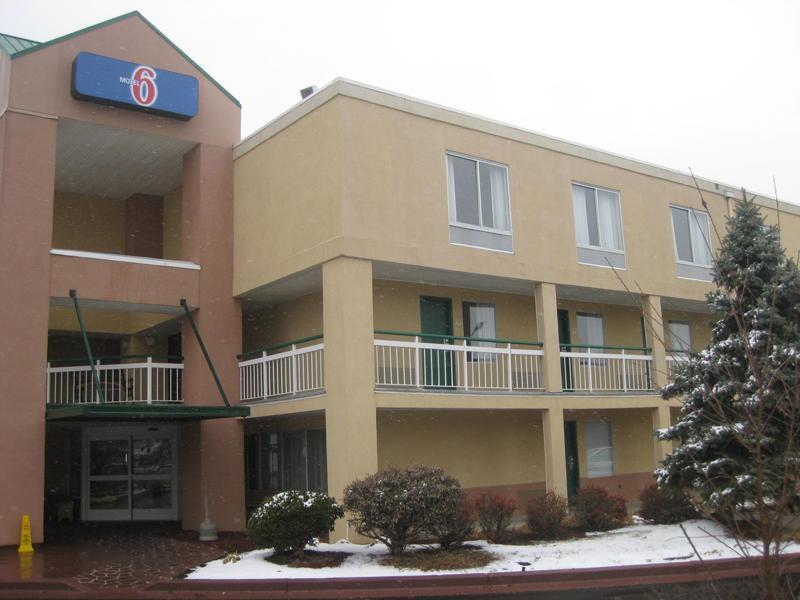 Econo Lodge Inn & Suites Johnson City Exteriér fotografie
