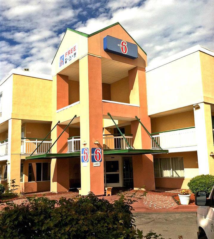 Econo Lodge Inn & Suites Johnson City Exteriér fotografie