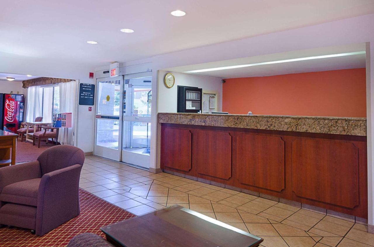 Econo Lodge Inn & Suites Johnson City Exteriér fotografie